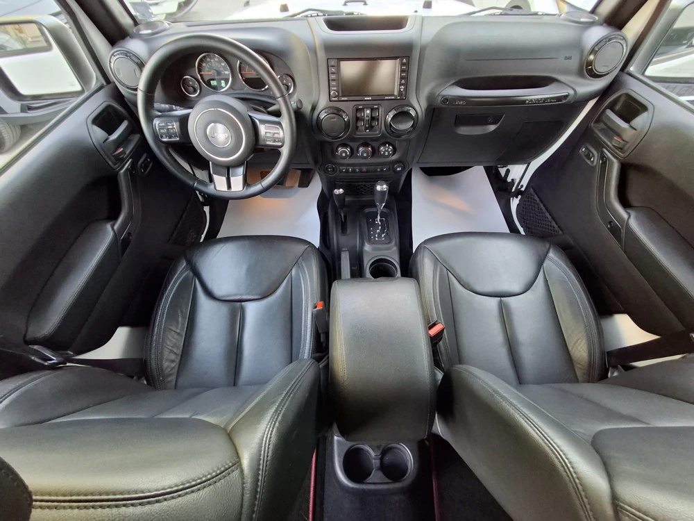 Jeep Wrangler Sahara JK 3.6 V6 4x4, снимка 13 - Автомобили и джипове - 56310941