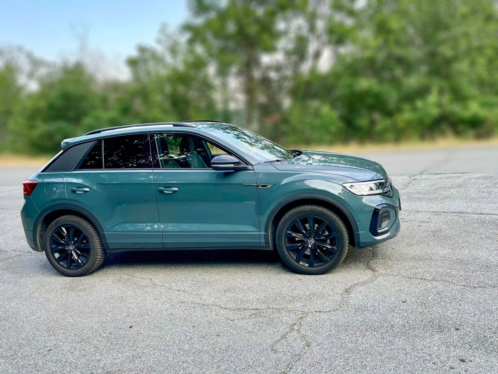 VW T-Roc, снимка 2 - Автомобили и джипове - 56717778