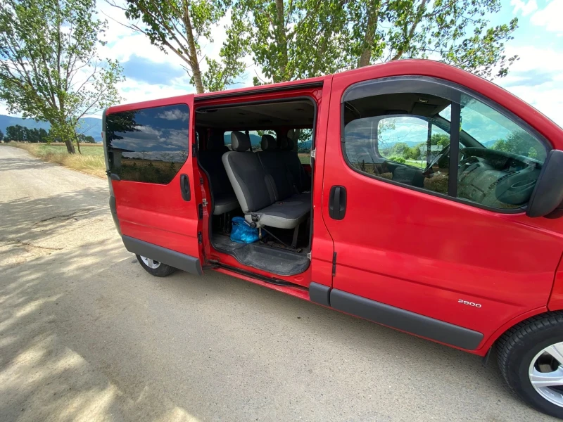 Opel Vivaro, снимка 9 - Бусове и автобуси - 52531635