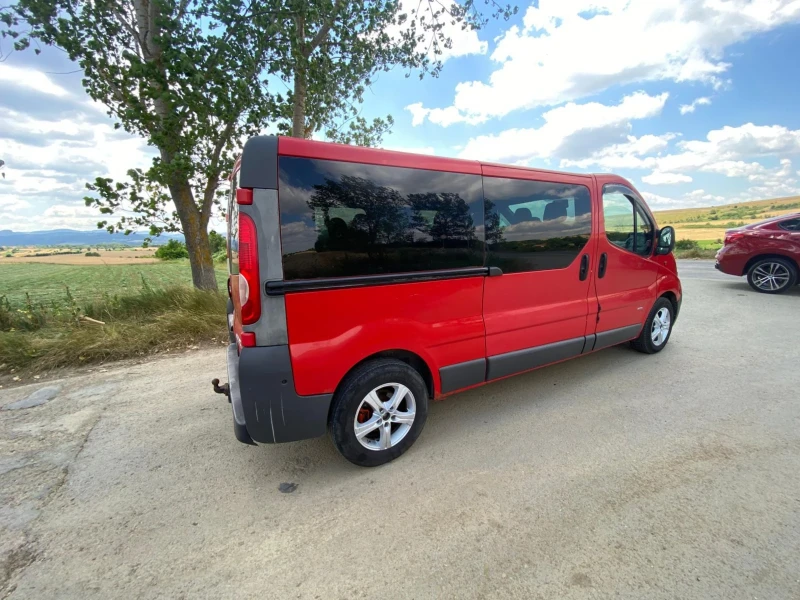 Opel Vivaro, снимка 3 - Бусове и автобуси - 52531635