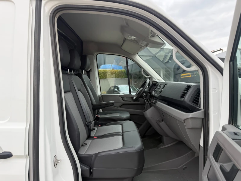 VW Crafter Man TGE 3.180 Maxi Euro 6b, снимка 9 - Бусове и автобуси - 52077540