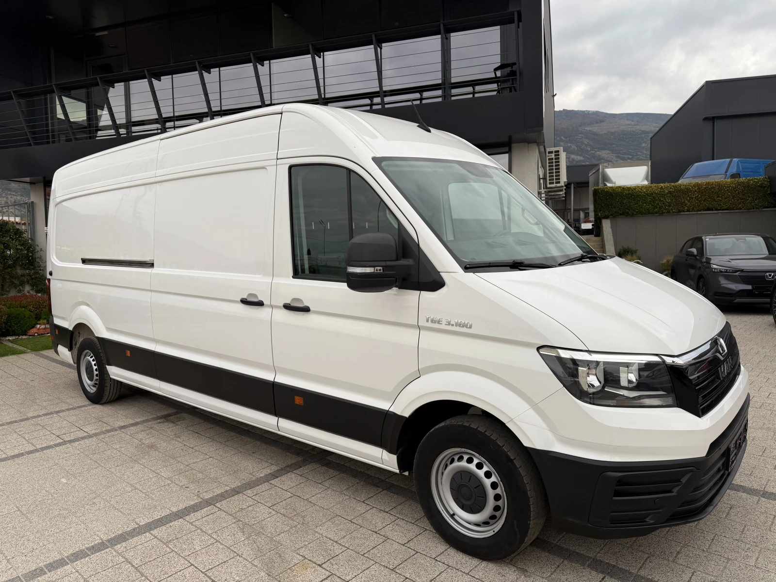 VW Crafter Man TGE 3.180 Maxi Euro 6b - изображение 2