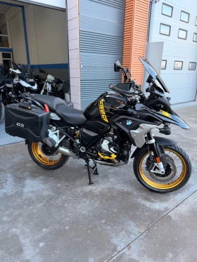 ����� �� �������� �� BMW R R1250GS 40 YEARS