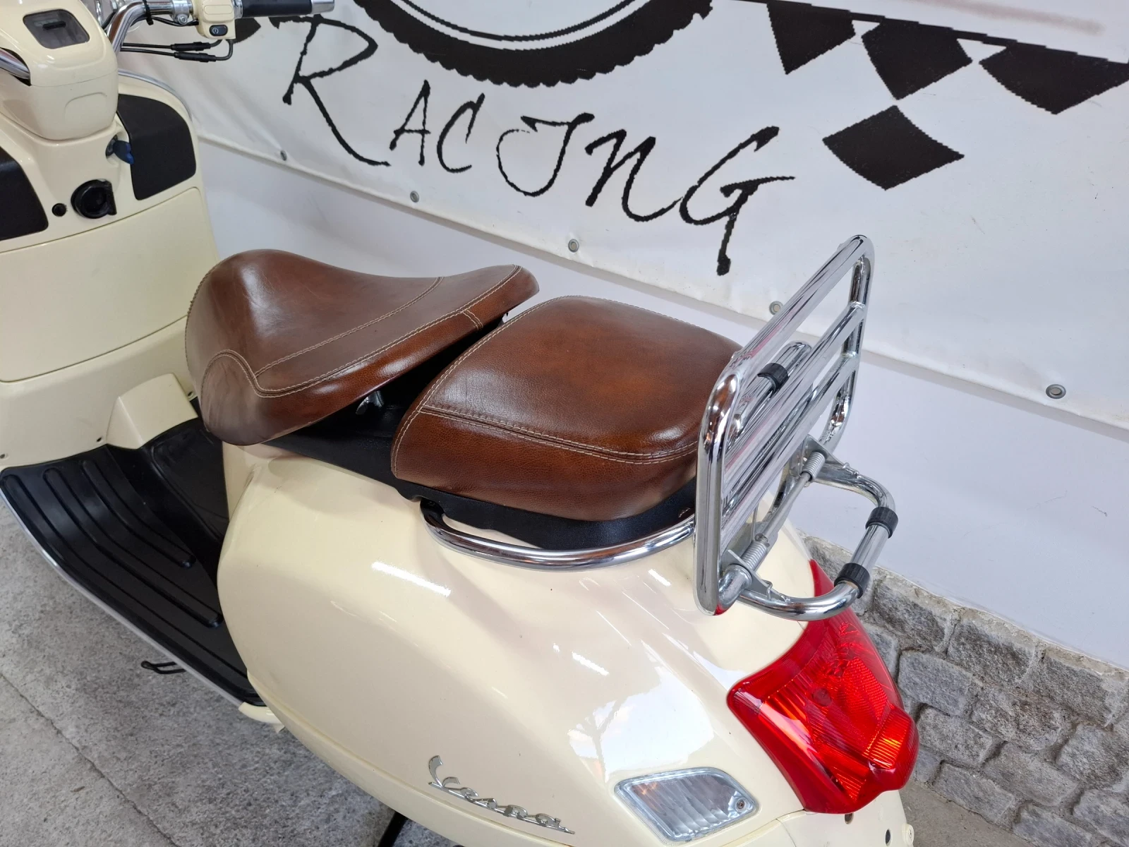 Vespa GTS 2 броя : 250ie GTV / 300ie GTS - изображение 10