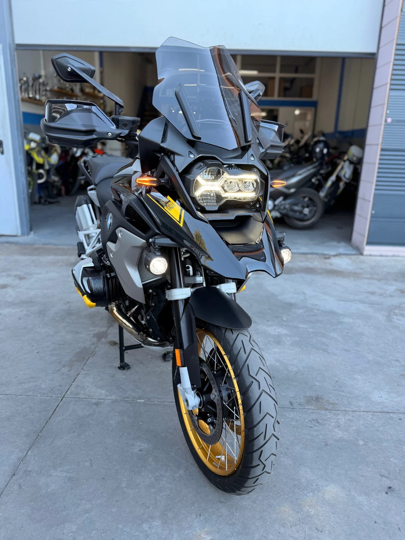 BMW R R1250GS 40 YEARS
