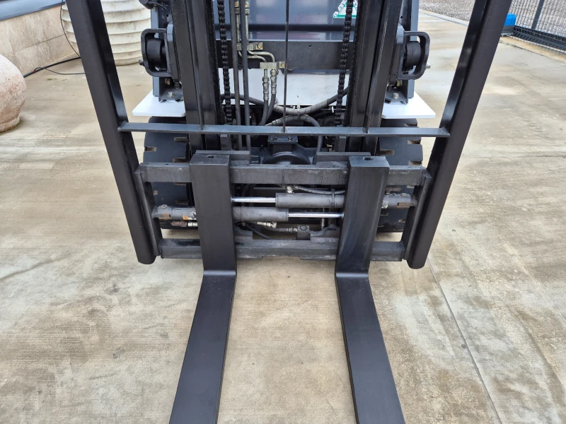 Мотокар UniCarriers 2тона / ИЗРАВНИТЕЛ / АВТОМАТ / ГАЗ / КАТО НОВ !, снимка 9 - Индустриална техника - 50268143