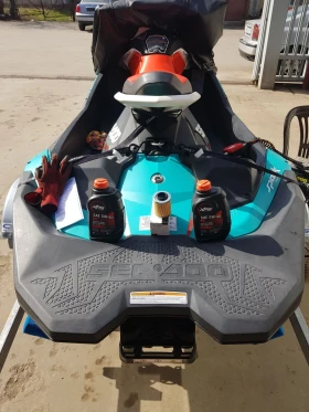 Джет Bombardier Sea Doo spark trixx, снимка 3 - Воден транспорт - 49629247