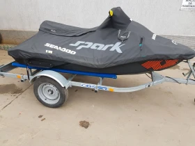 Джет Bombardier Sea Doo spark trixx, снимка 2 - Воден транспорт - 49629247