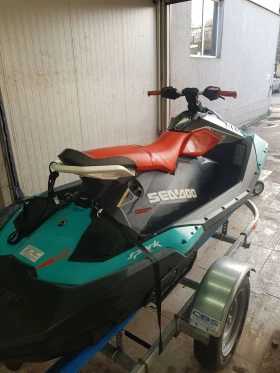 Джет Bombardier Sea Doo spark trixx, снимка 5 - Воден транспорт - 49629247