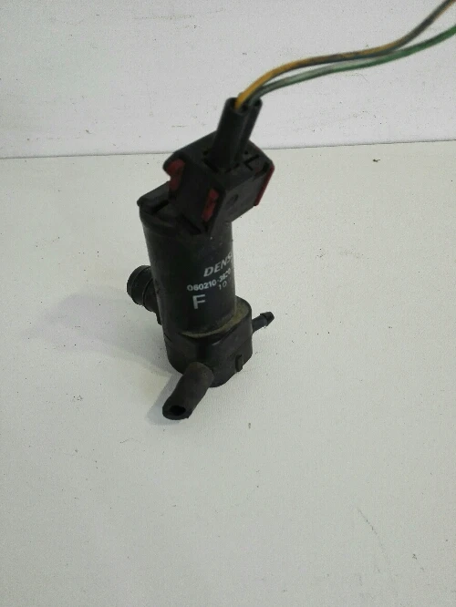 Помпа чистачки Сааб 9-3