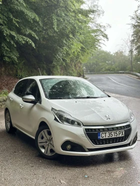 Peugeot 208 1.2 110к.с Автоматик , снимка 1