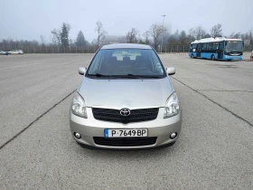 Toyota Corolla verso, снимка 1