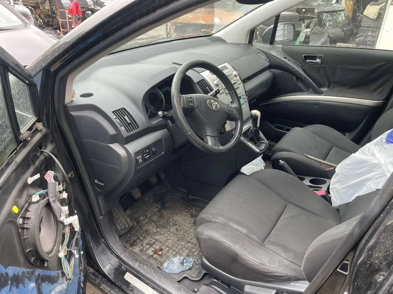 Toyota Corolla verso 1.8 vvti на части, снимка 3 - Автомобили и джипове - 45525501