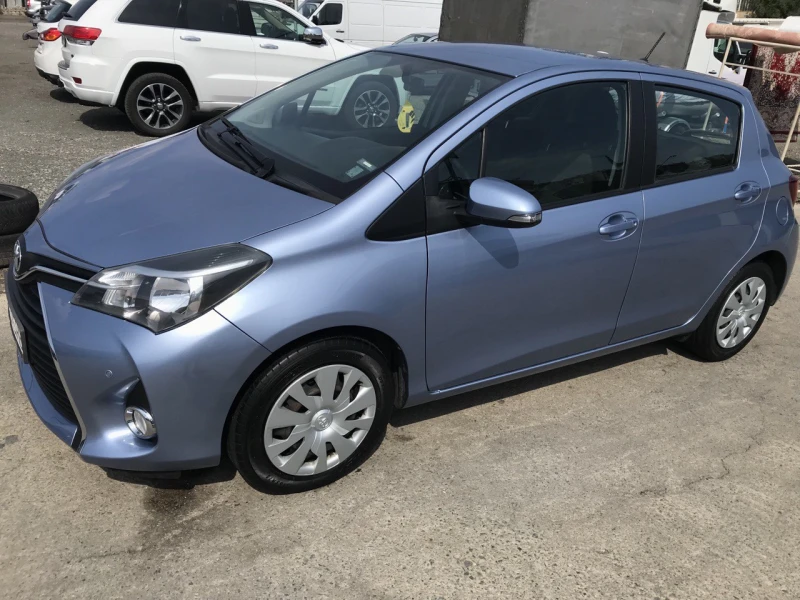 Toyota Yaris 1.6, снимка 8 - Автомобили и джипове - 47355568