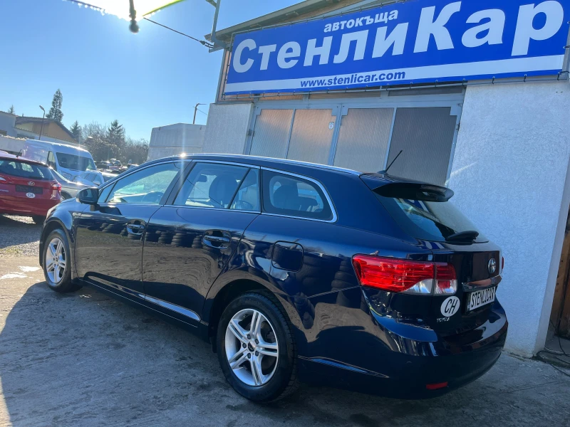 Toyota Avensis 2.0i АВТОМАТИК FACELIFT, снимка 2 - Автомобили и джипове - 48385495