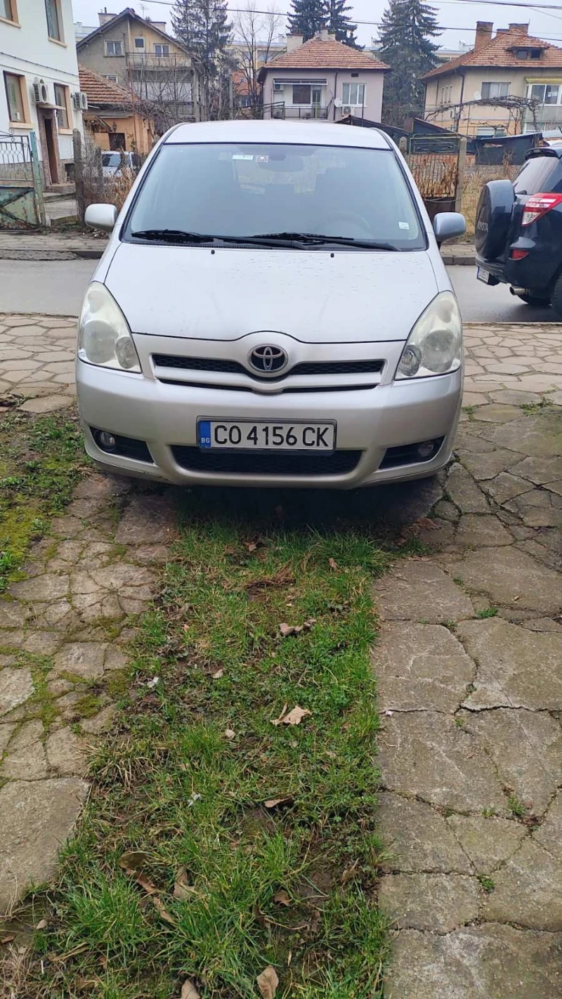 Toyota Corolla verso 6+ 1, снимка 2 - Автомобили и джипове - 48546889