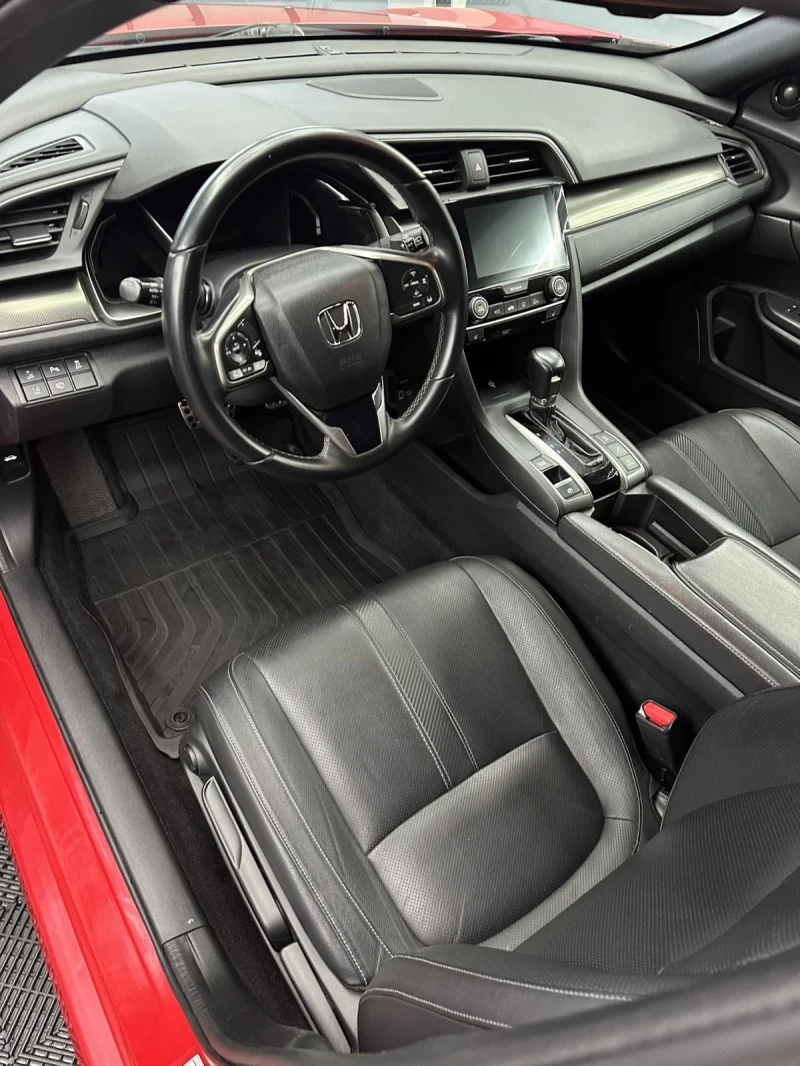 Honda Civic 1.0T, снимка 9 - Автомобили и джипове - 51627746