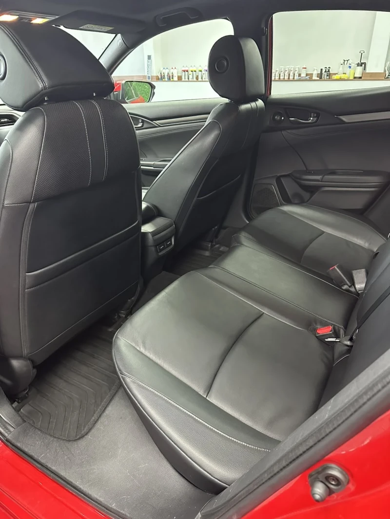 Honda Civic 1.0T, снимка 15 - Автомобили и джипове - 51627746