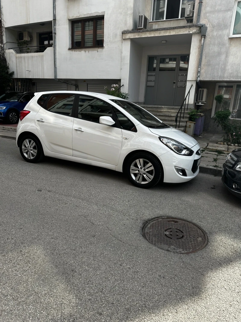Hyundai Ix20 1.6СRDI, без забележки, снимка 2 - Автомобили и джипове - 52102285