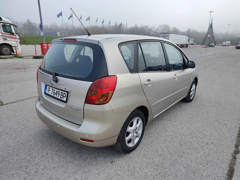 Toyota Corolla verso, снимка 4 - Автомобили и джипове - 52742499