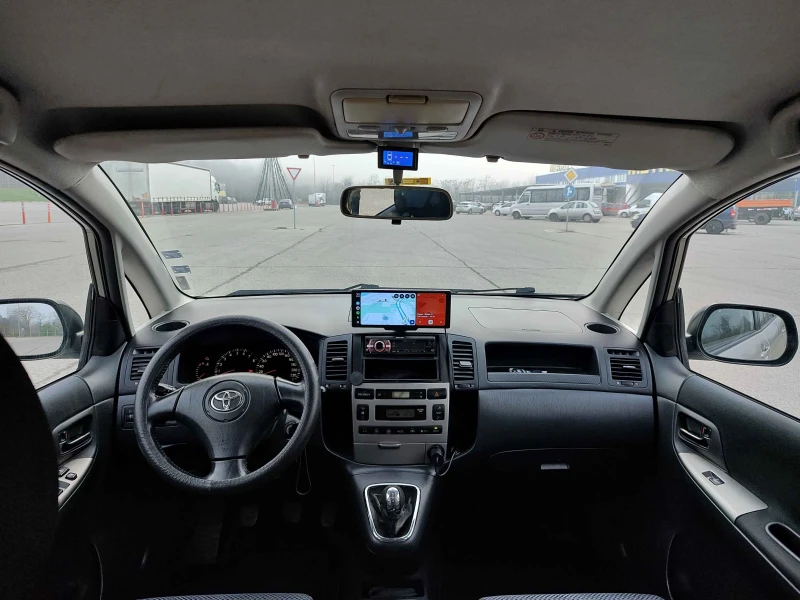 Toyota Corolla verso, снимка 11 - Автомобили и джипове - 52742499