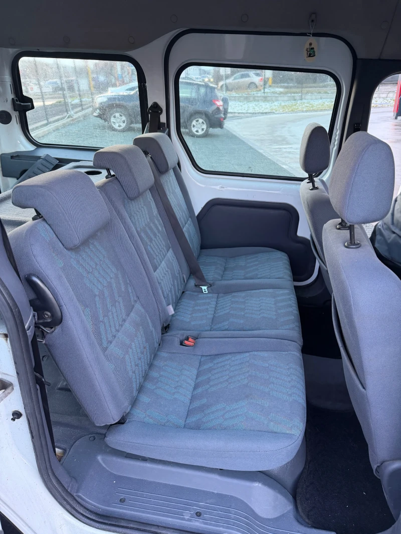 Ford Tourneo Connect 1.8tdci Висока база, снимка 8 - Автомобили и джипове - 53361294
