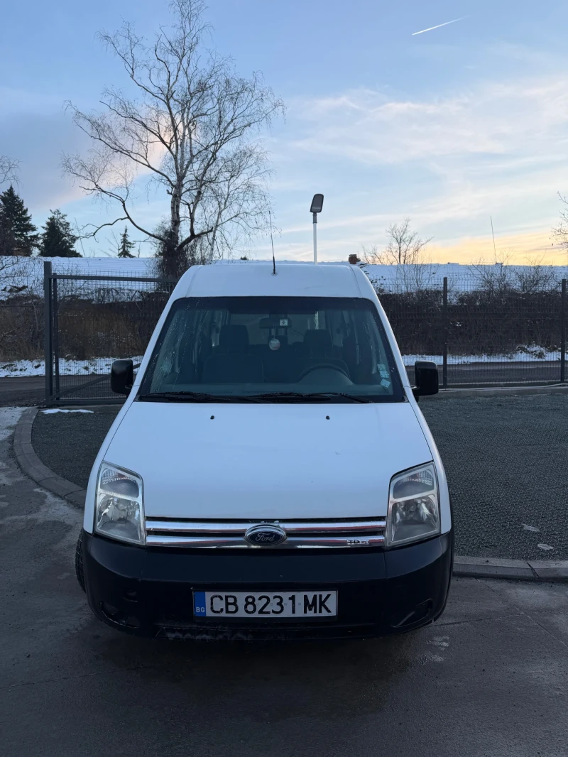 Ford Tourneo Connect 1.8tdci Висока база, снимка 6 - Автомобили и джипове - 53361294