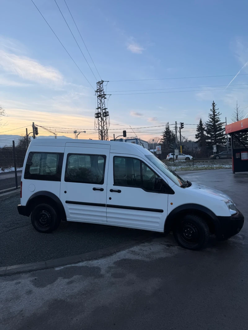 Ford Tourneo Connect 1.8tdci Висока база, снимка 4 - Автомобили и джипове - 53361294