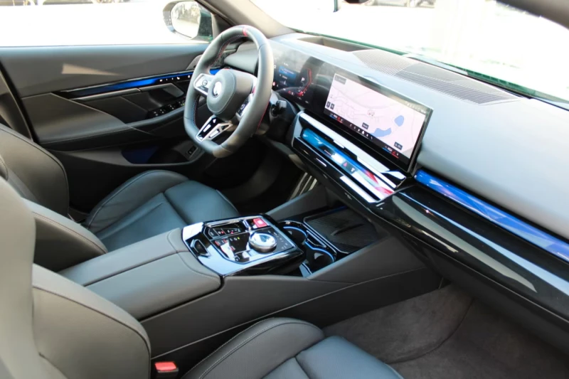 BMW M5 723HP/xDRIVE/360/PANO/MEM/B&W/947v, снимка 8 - Автомобили и джипове - 53507030