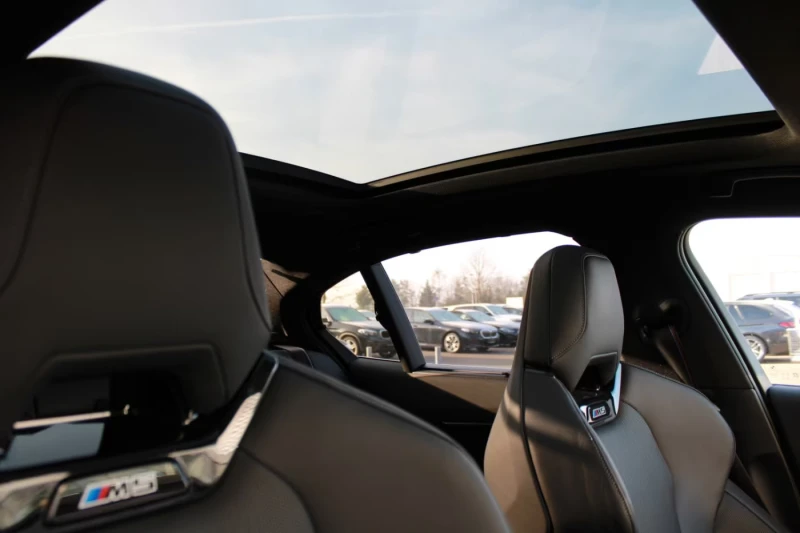 BMW M5 723HP/xDRIVE/360/PANO/MEM/B&W/947v, снимка 11 - Автомобили и джипове - 53507030
