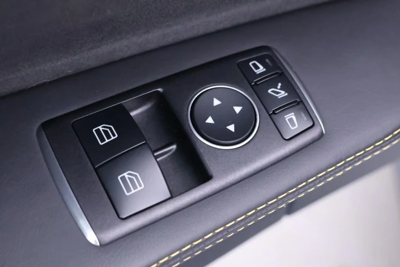 Mercedes-Benz AMG GT R, снимка 8 - Автомобили и джипове - 53987935