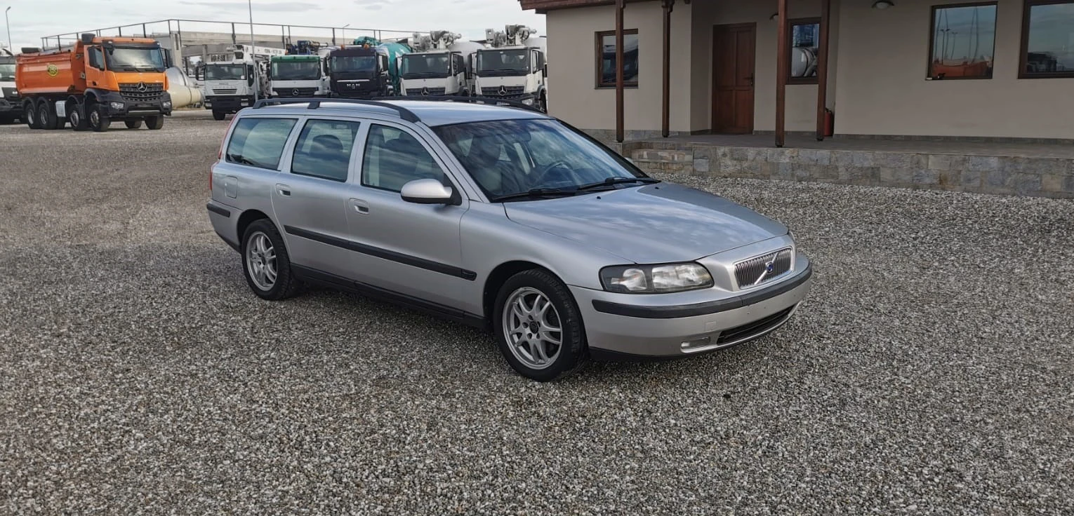 Volvo V70 2.4i АВТОМАТИК | Mobile.bg — изображение 1