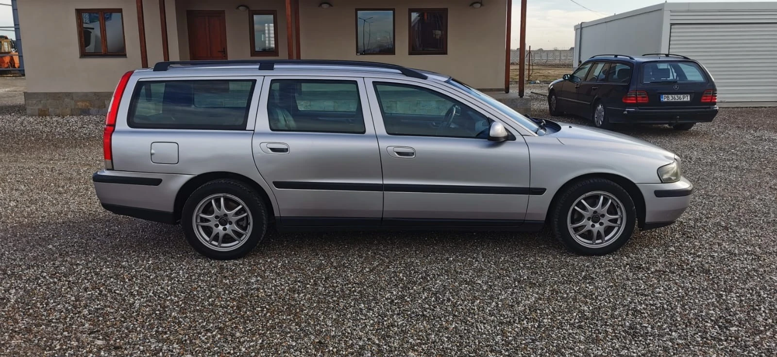 Volvo V70 2.4i АВТОМАТИК - изображение 8