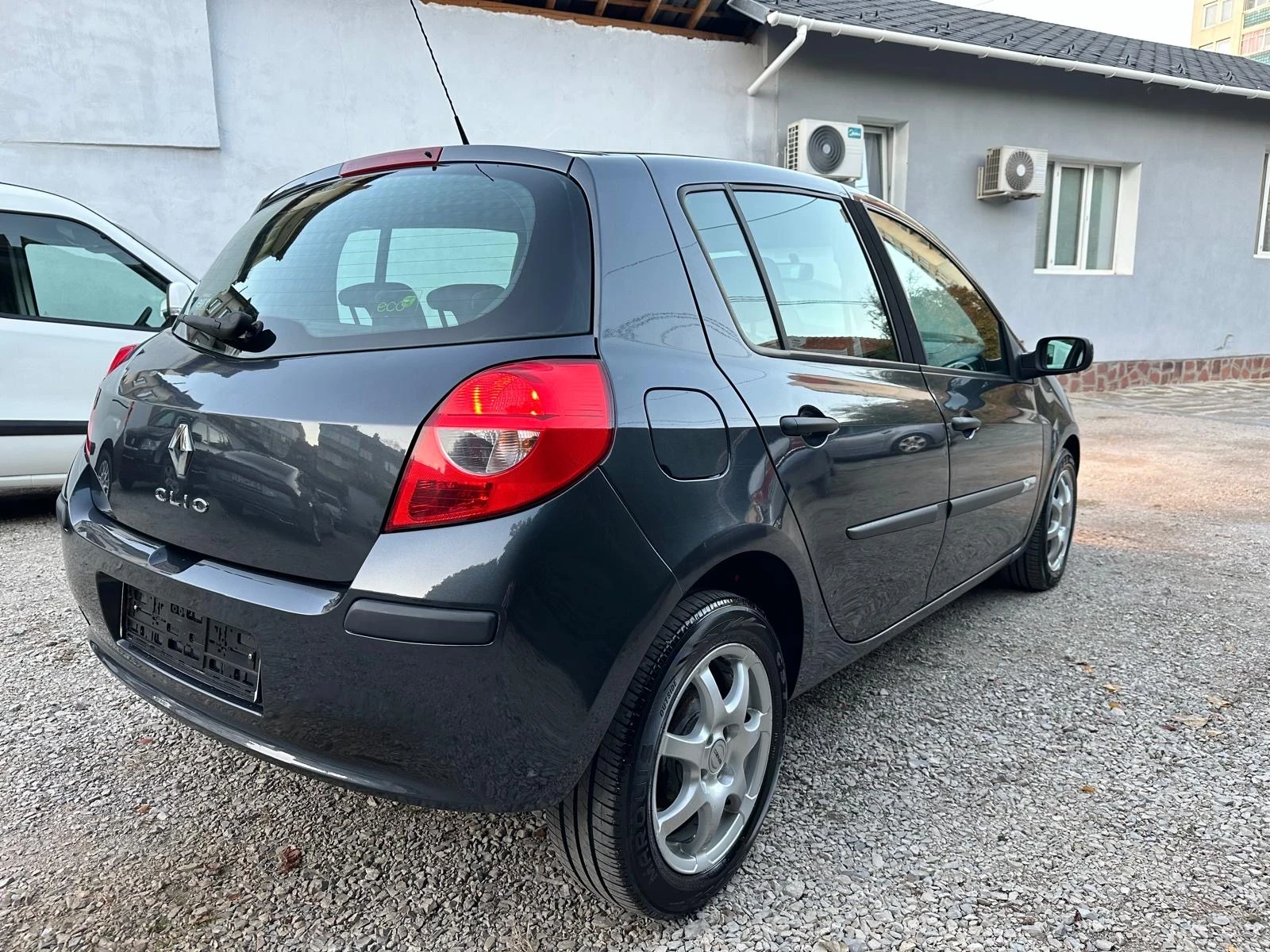 Renault Clio 1, 2i 90k.c. КЛИМА 5 ВРАТИ ВНОС-ГЕРМАНИЯ - изображение 4