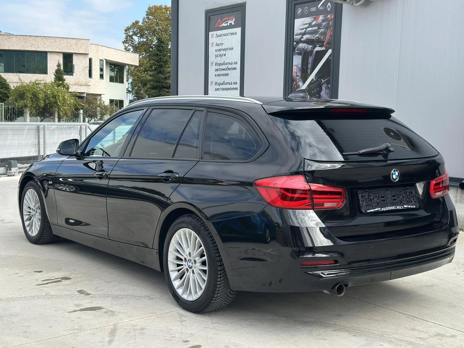 BMW 320 M Sport  EU 6 Автомат FULL LED - изображение 6