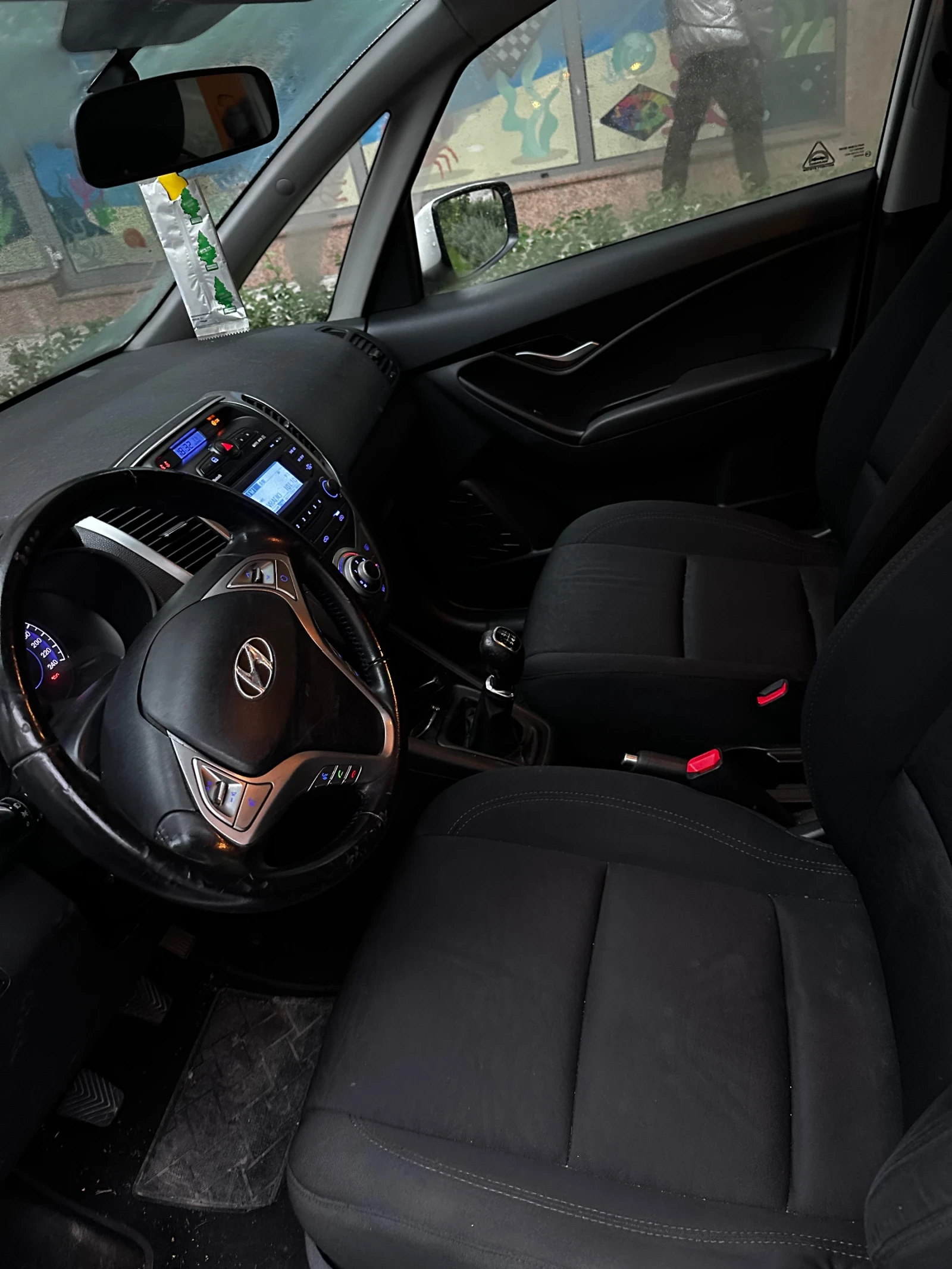 Hyundai Ix20 1.6СRDI, с валидна ГО, винетка до 06.2026г. - изображение 5