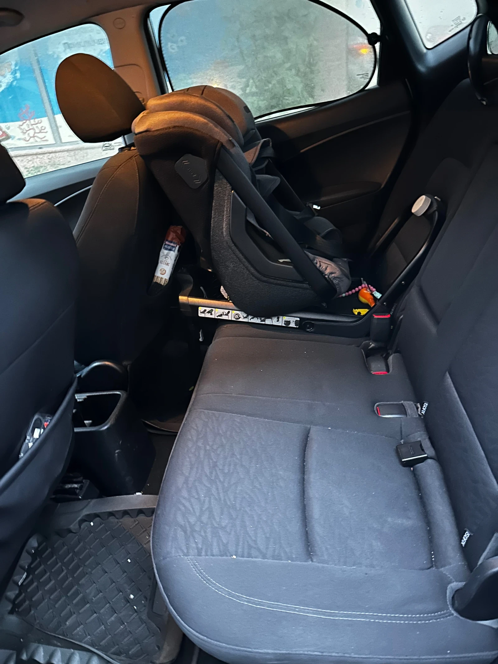 Hyundai Ix20 1.6СRDI, с валидна ГО, винетка до 06.2026г. - изображение 7