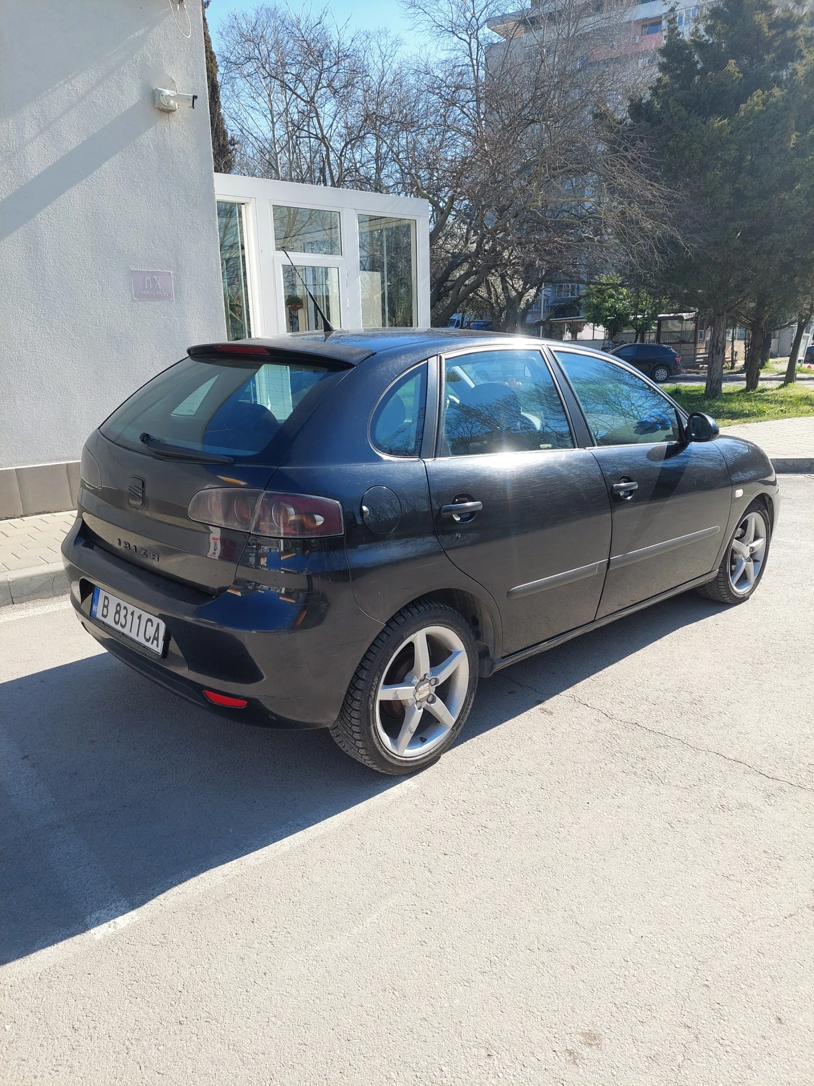 Seat Ibiza, снимка 5 - Автомобили и джипове - 54106180