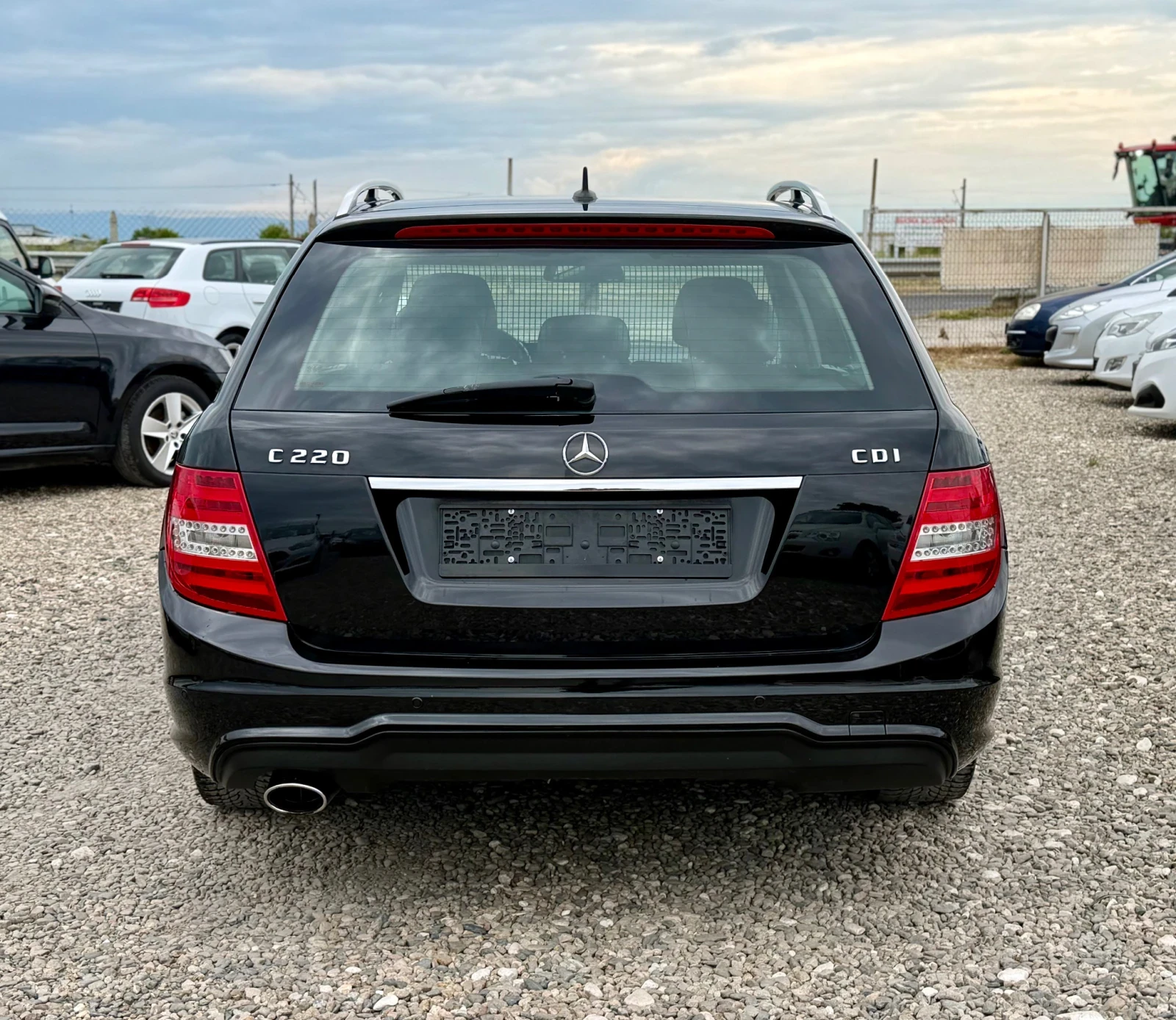 Mercedes-Benz C 220 * AMG OPTIC* NAVI * ЛИЗИНГ, снимка 5 - Автомобили и джипове - 54609678