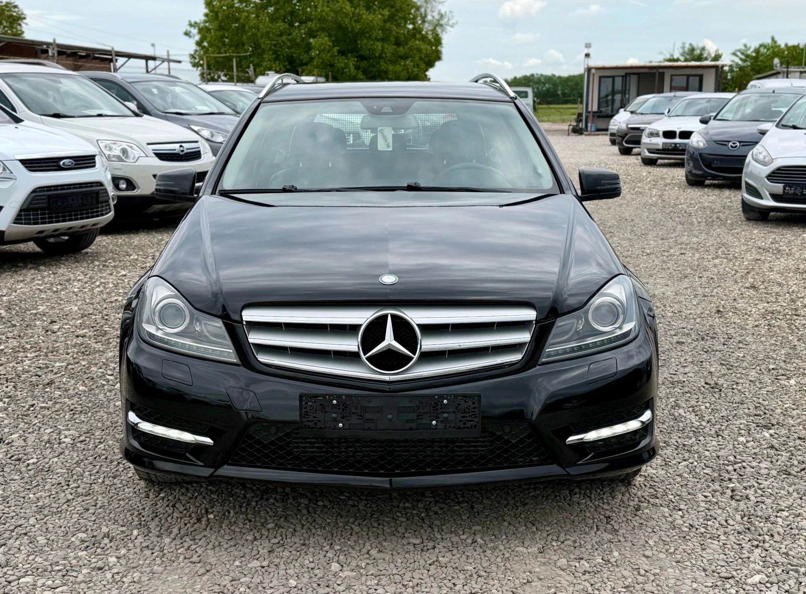 Mercedes-Benz C 220 * AMG OPTIC* NAVI * ЛИЗИНГ, снимка 2 - Автомобили и джипове - 54609678