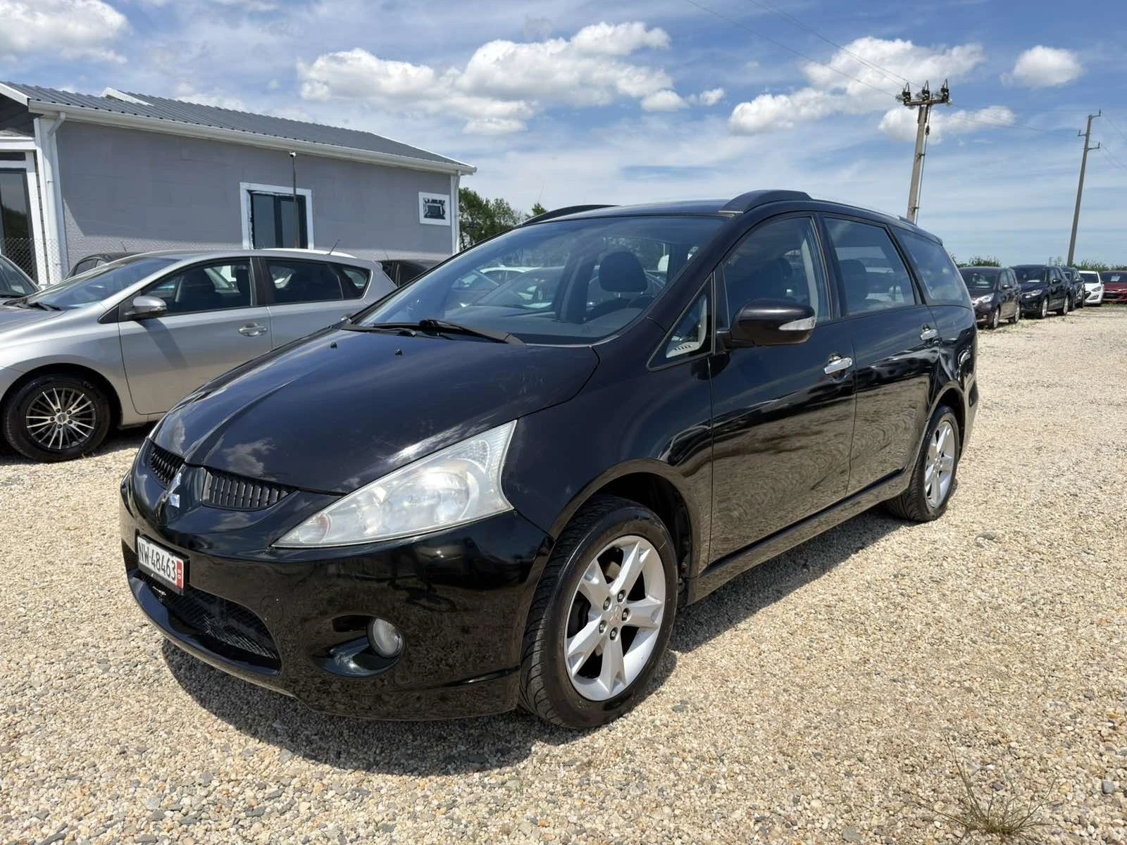 Mitsubishi Grandis 2.4i Automat, снимка 2 - Автомобили и джипове - 54610612