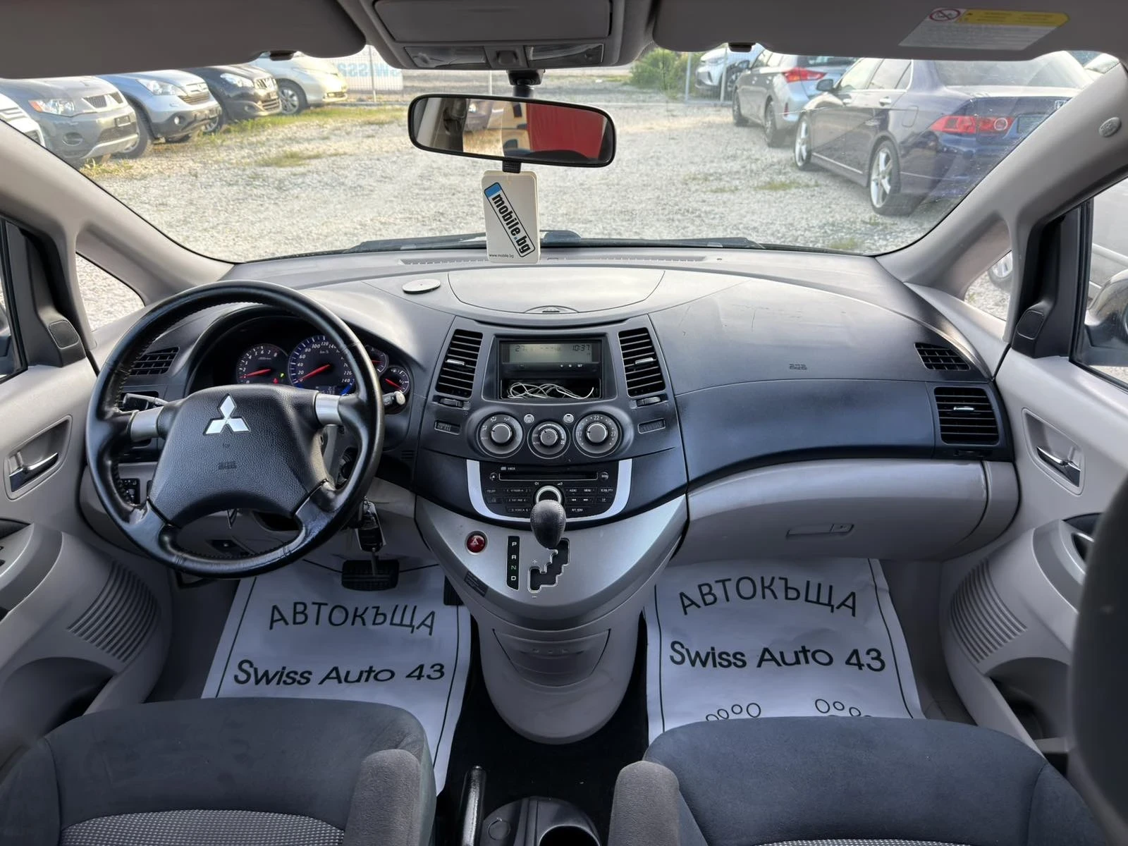 Mitsubishi Grandis 2.4i Automat, снимка 9 - Автомобили и джипове - 54610612