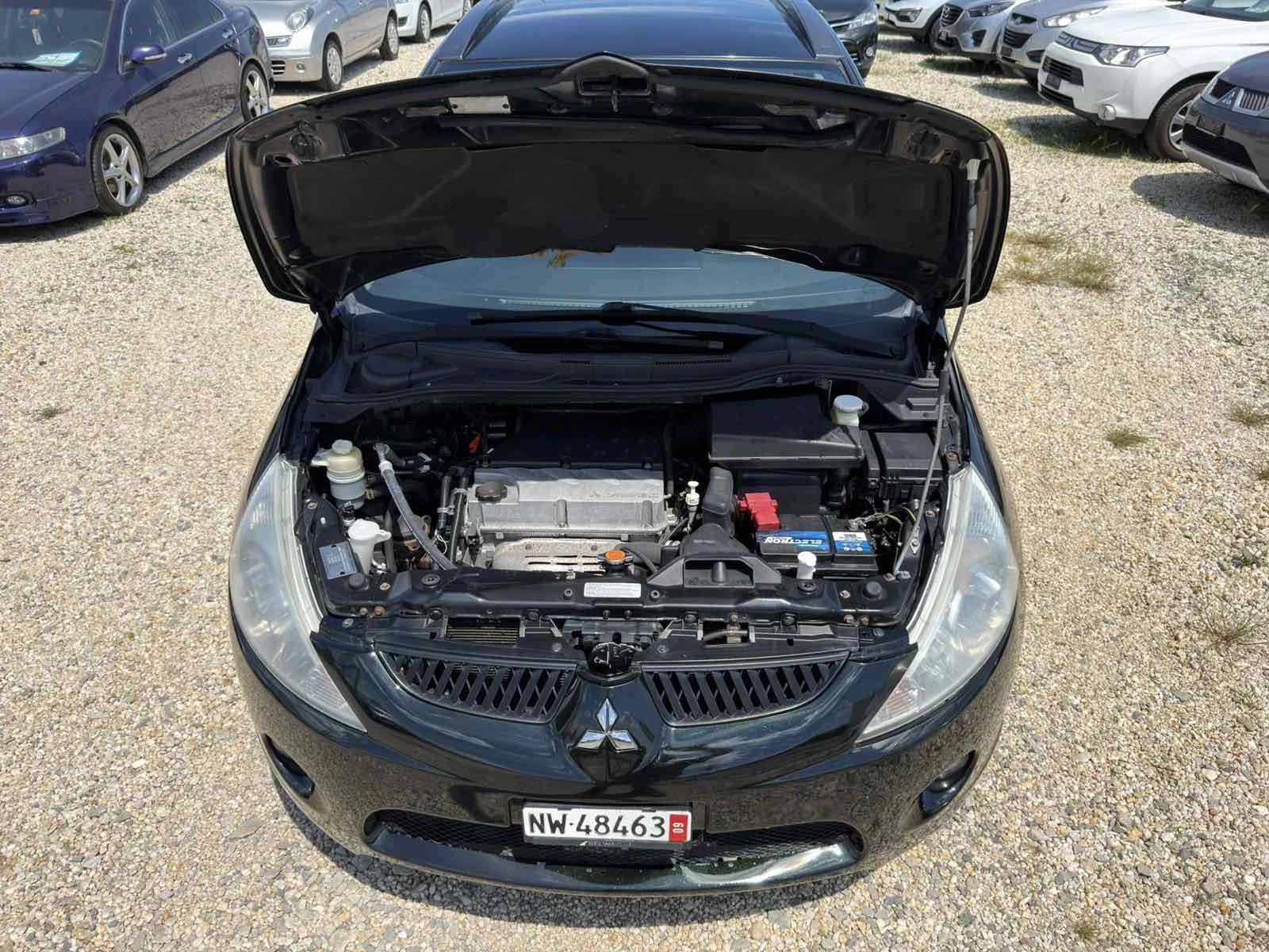 Mitsubishi Grandis 2.4i Automat, снимка 4 - Автомобили и джипове - 54610612