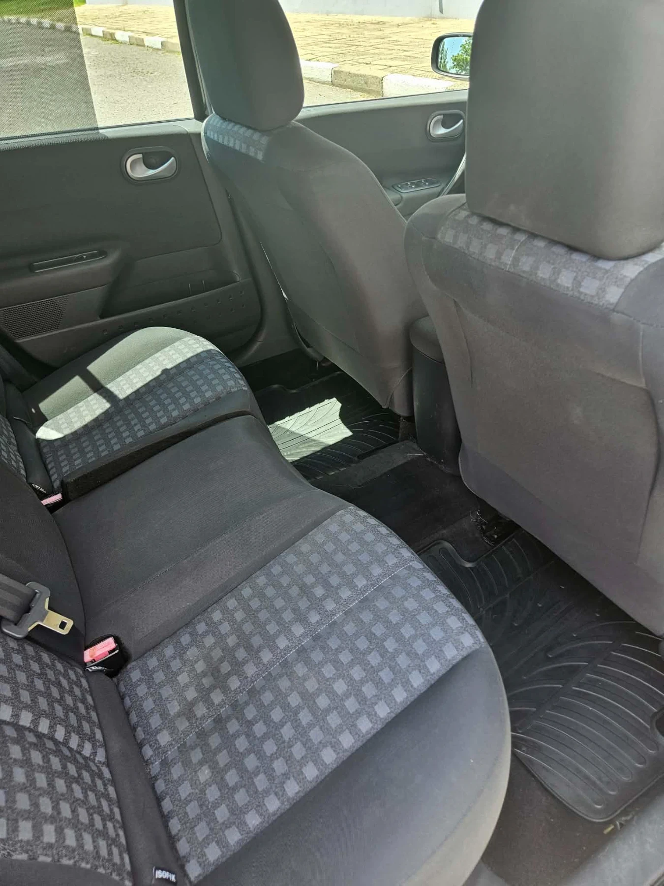 Renault Megane Комби, снимка 10 - Автомобили и джипове - 54687793