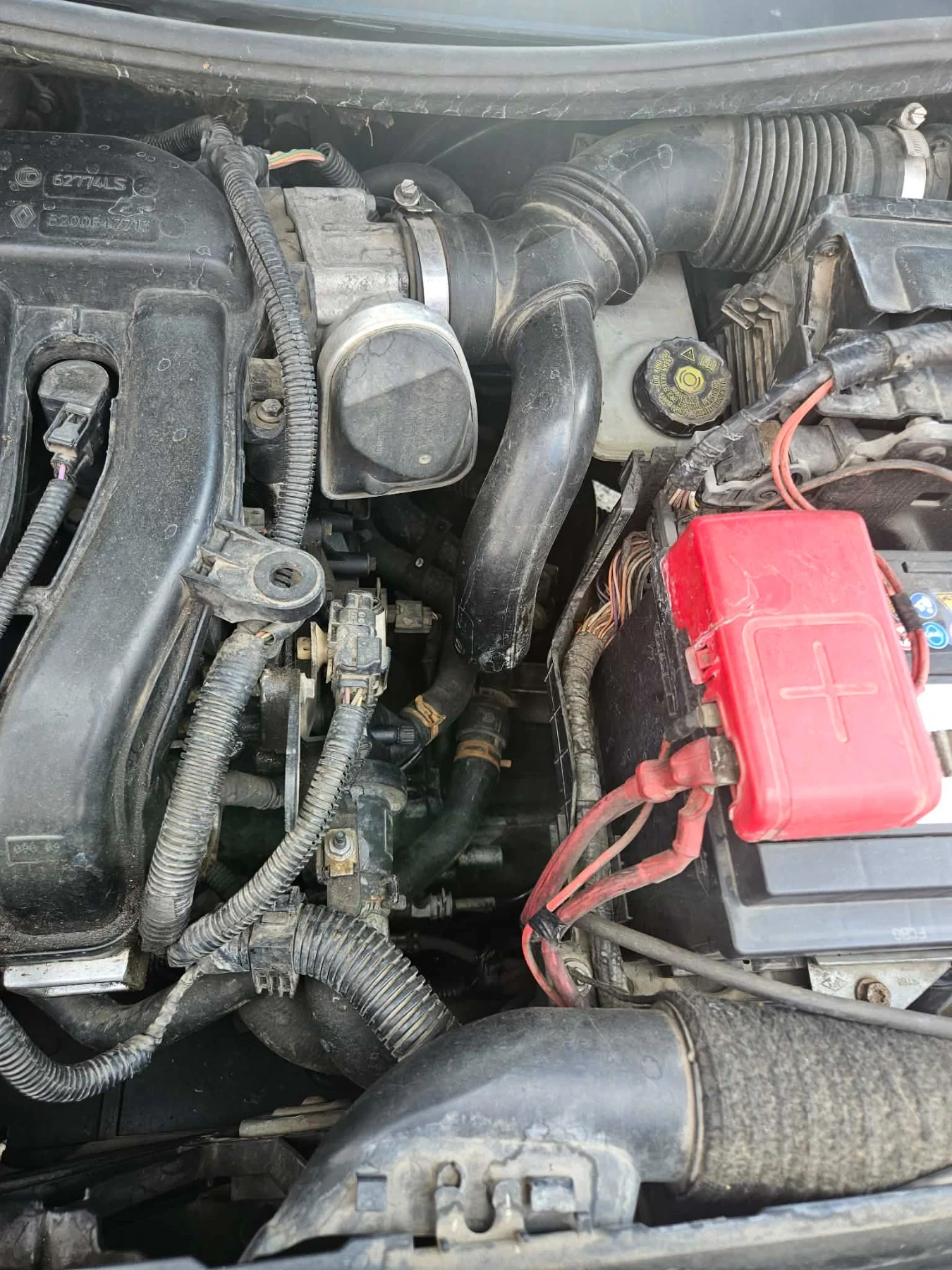 Renault Megane Комби, снимка 16 - Автомобили и джипове - 54687793