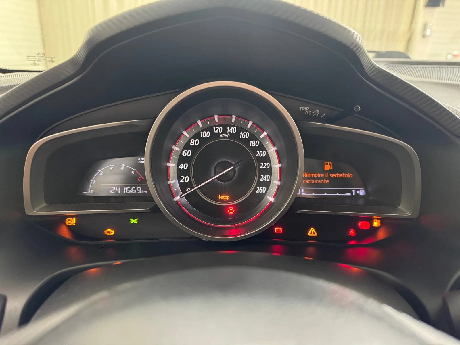 Mazda 3 1.5 SKYACTIV-D | EXCEED, снимка 11 - Автомобили и джипове - 55301410