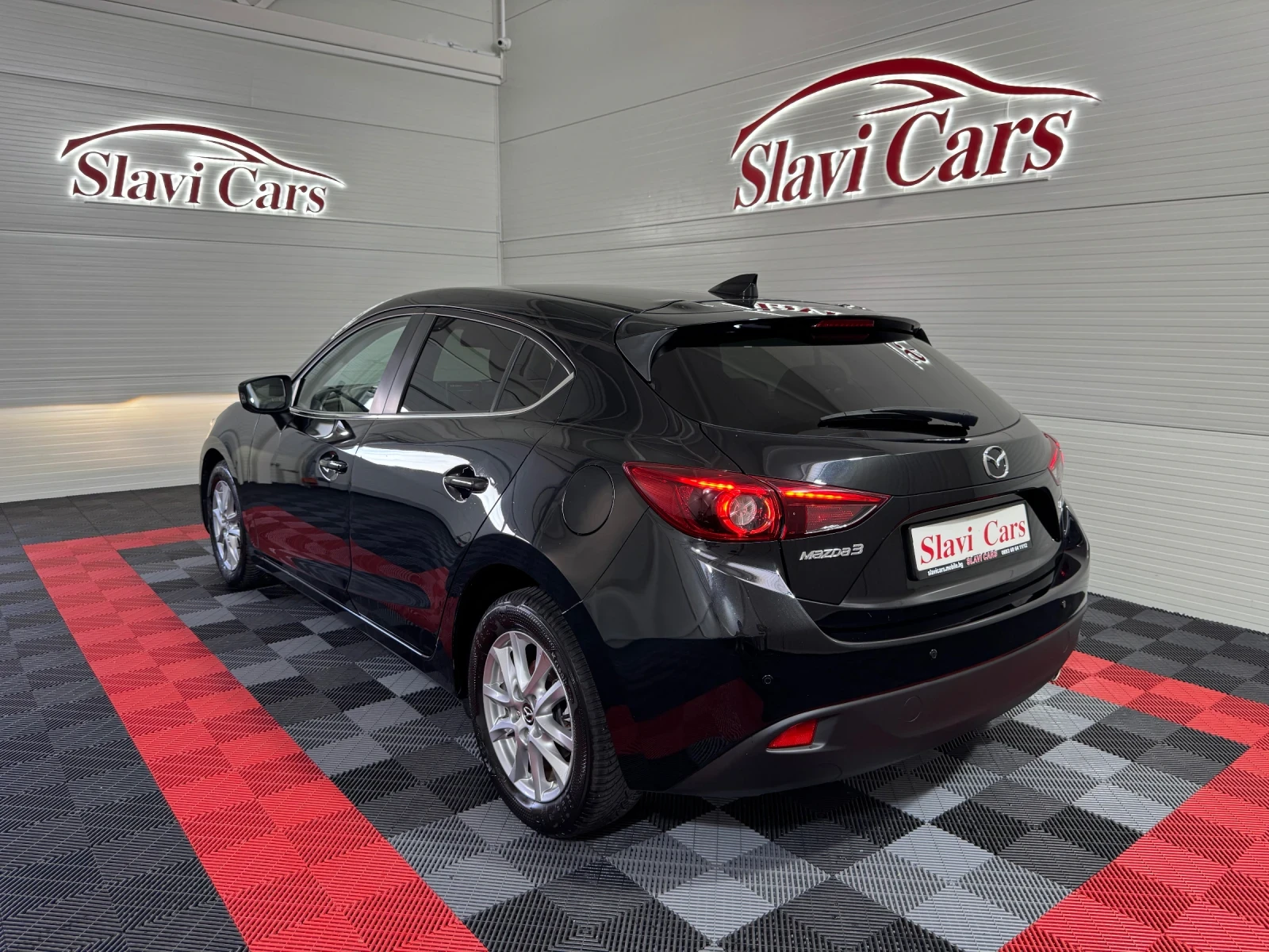 Mazda 3 1.5 SKYACTIV-D | EXCEED, снимка 4 - Автомобили и джипове - 55301410