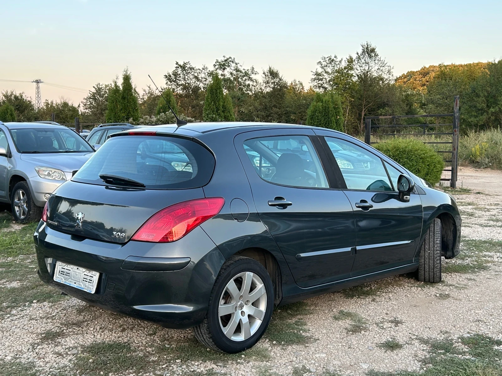 Peugeot 308 1.6HDi АВТОМАТИК * КЛИМАТИК* , снимка 4 - Автомобили и джипове - 55563026