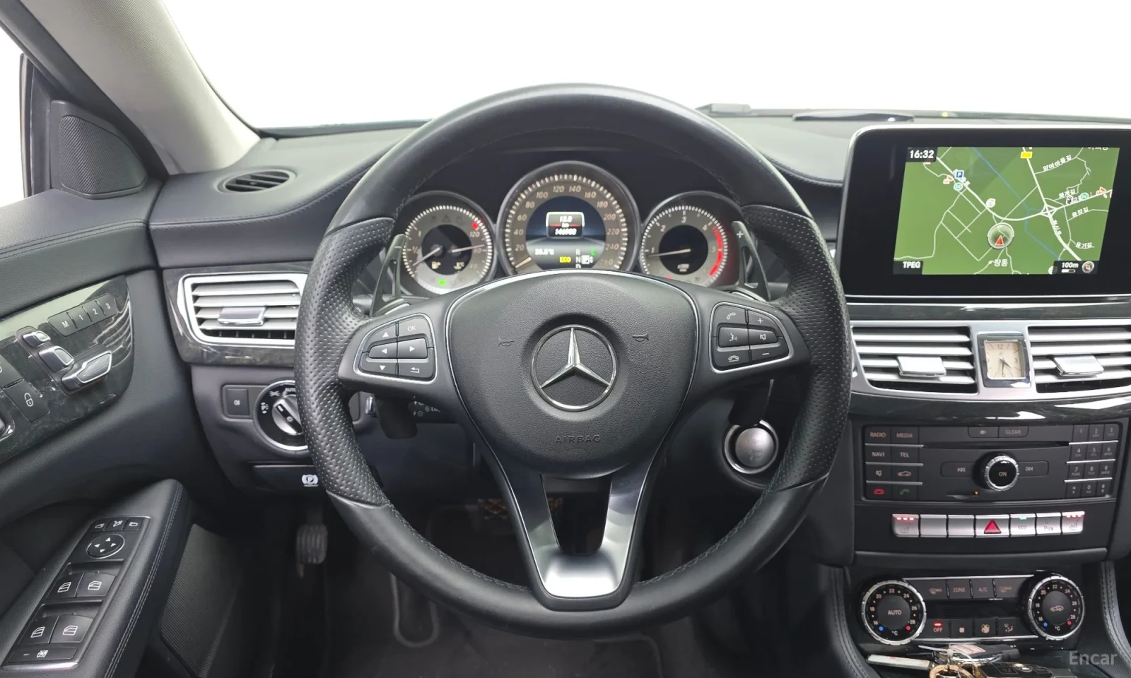 Mercedes-Benz CLS 250 Пера на волана\Реални километри\360 Камери, снимка 15 - Автомобили и джипове - 55622726