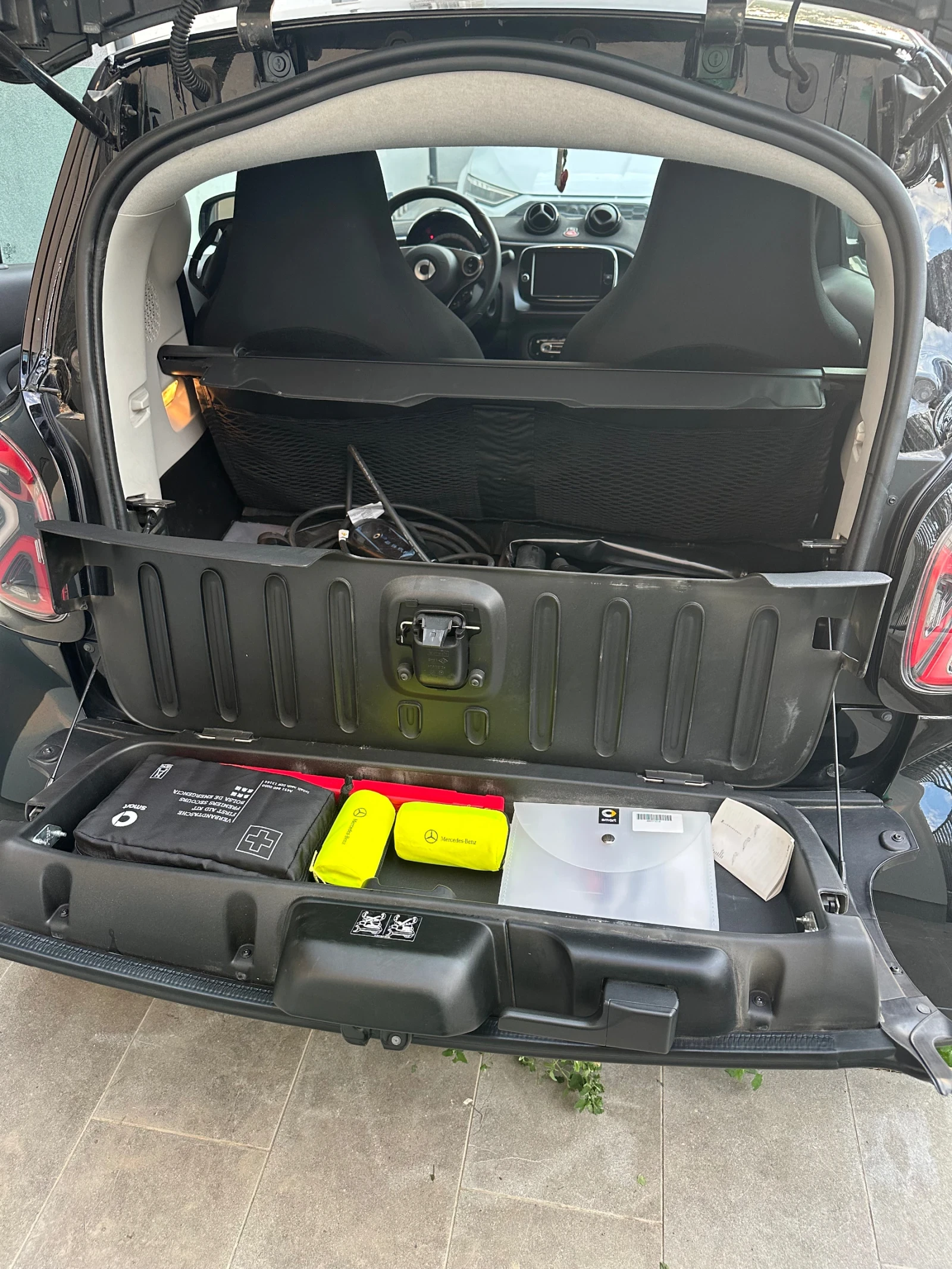Smart Fortwo EQ Panorama, снимка 12 - Автомобили и джипове - 55838321